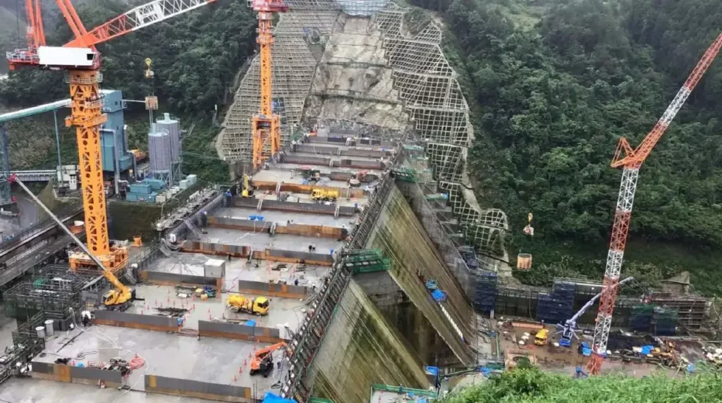 Japon, construction, ransom