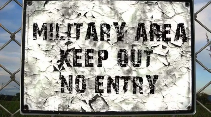 Barrière, no entry, militaire