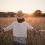 Femme, soleil, liberté