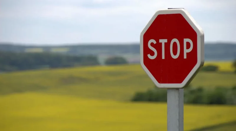Stop, colza, france