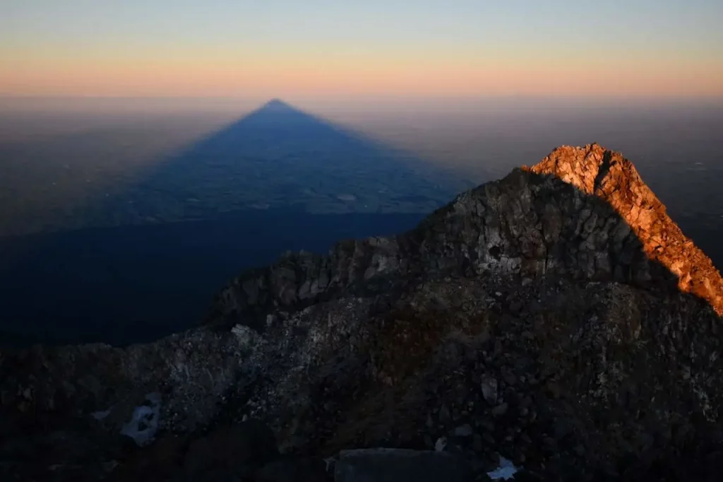 Taranaki, volcan, soleil