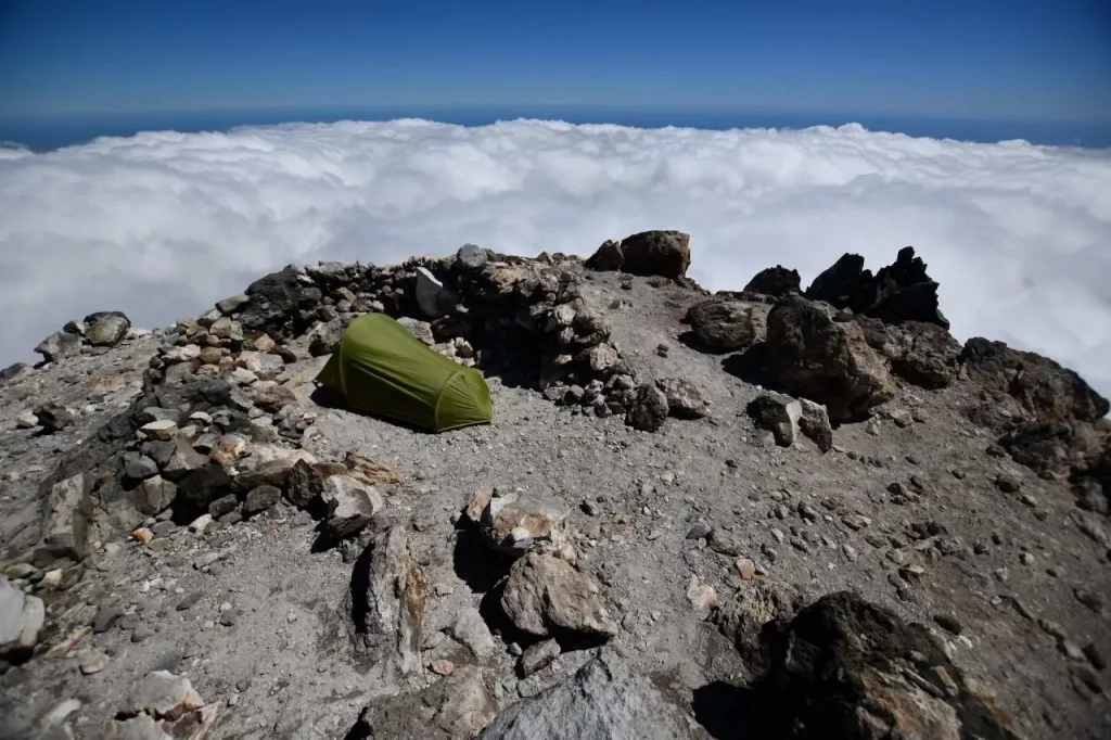 Tarakani, volcan, POV